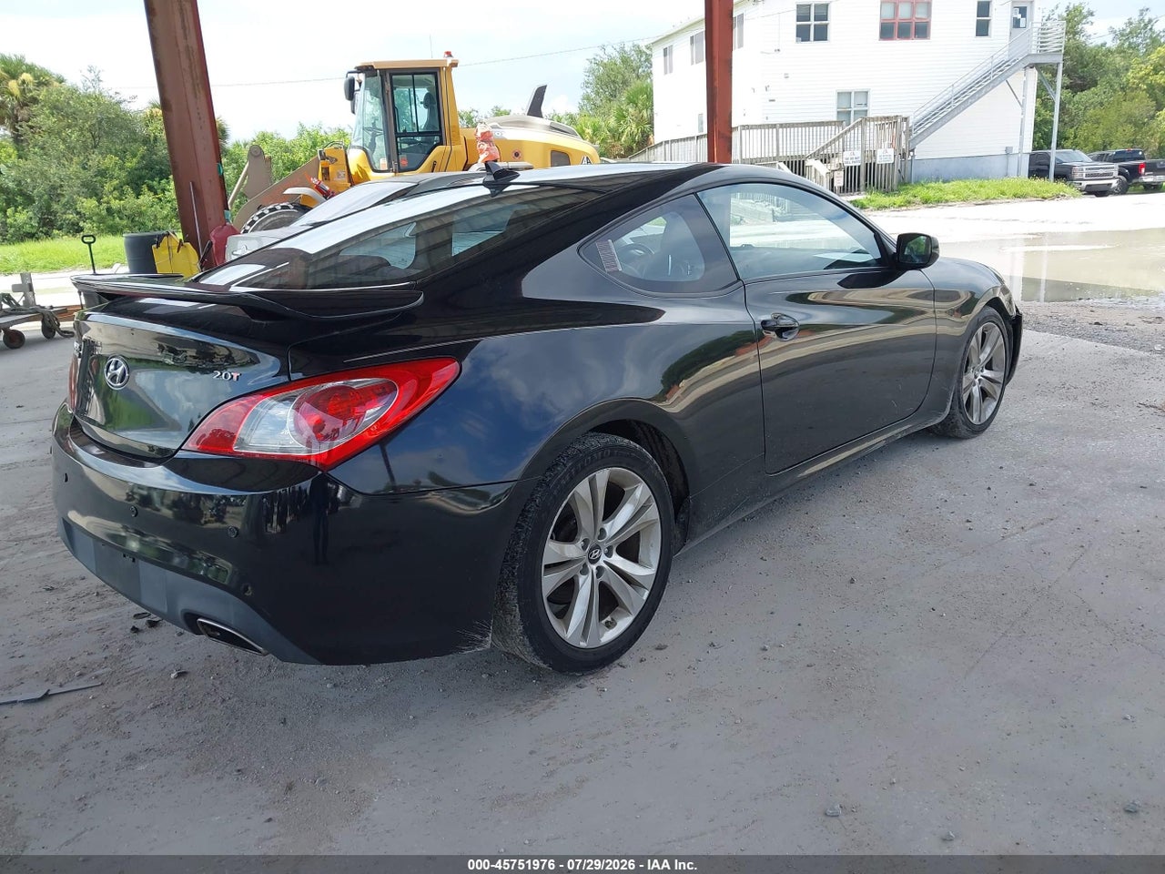 2010 HYUNDAI GENESIS 2.0T PREMIUM · 4/11