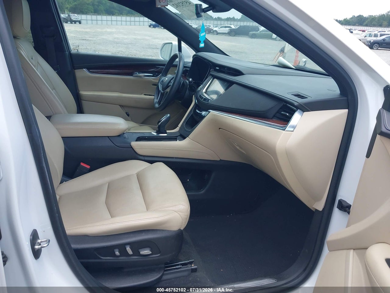 2017 CADILLAC XT5 LUXURY · 5/11