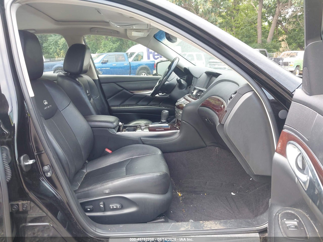2012 INFINITI M37X · 5/10