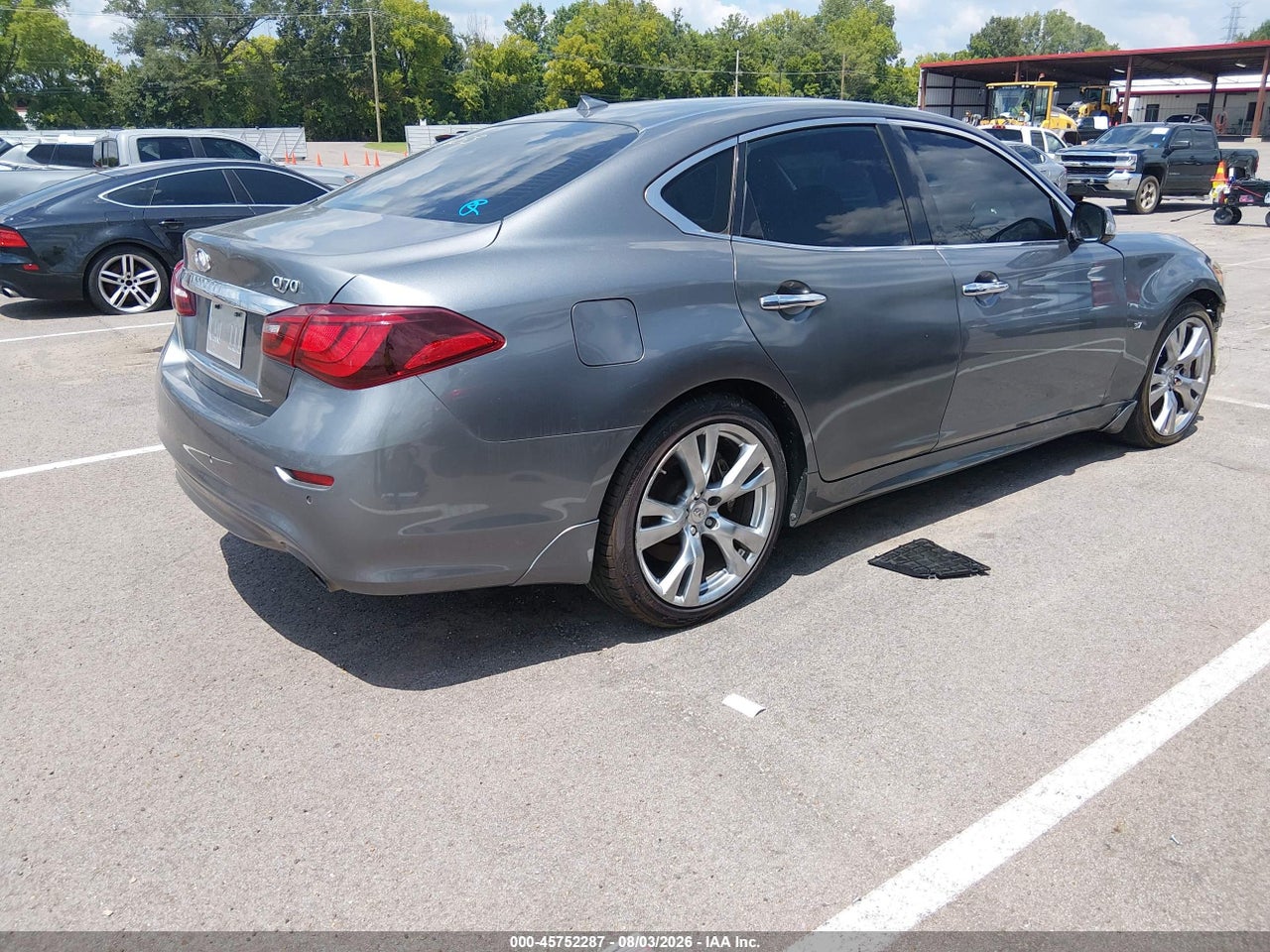 2017 INFINITI Q70 3.7 · 4/11