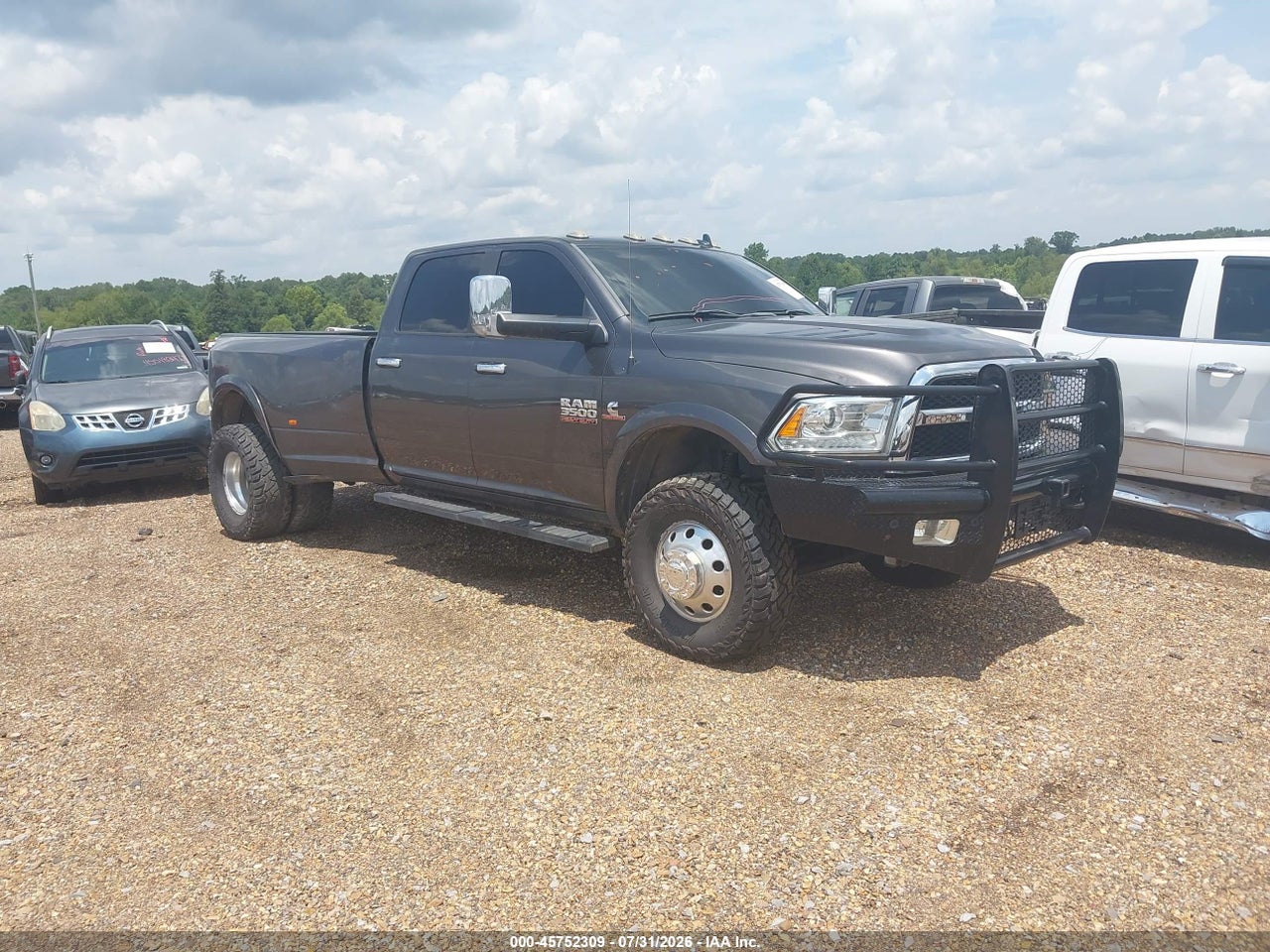 3C63RRJL5JG****** · 2018 RAM 3500 LARAMIE  4X4 8' BOX
