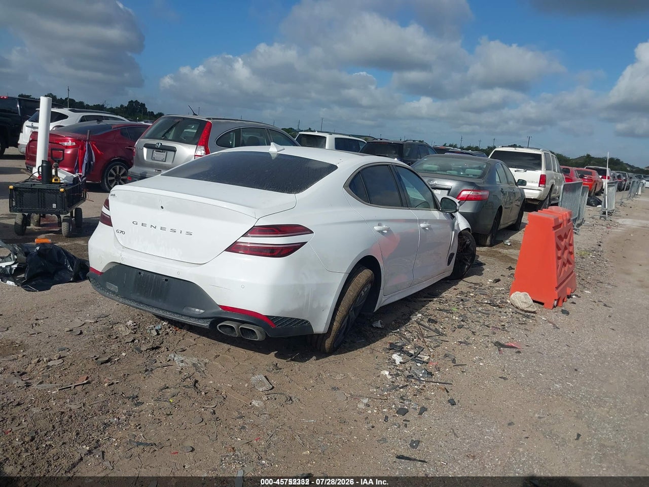 2023 GENESIS G70 2.0T RWD · 4/10