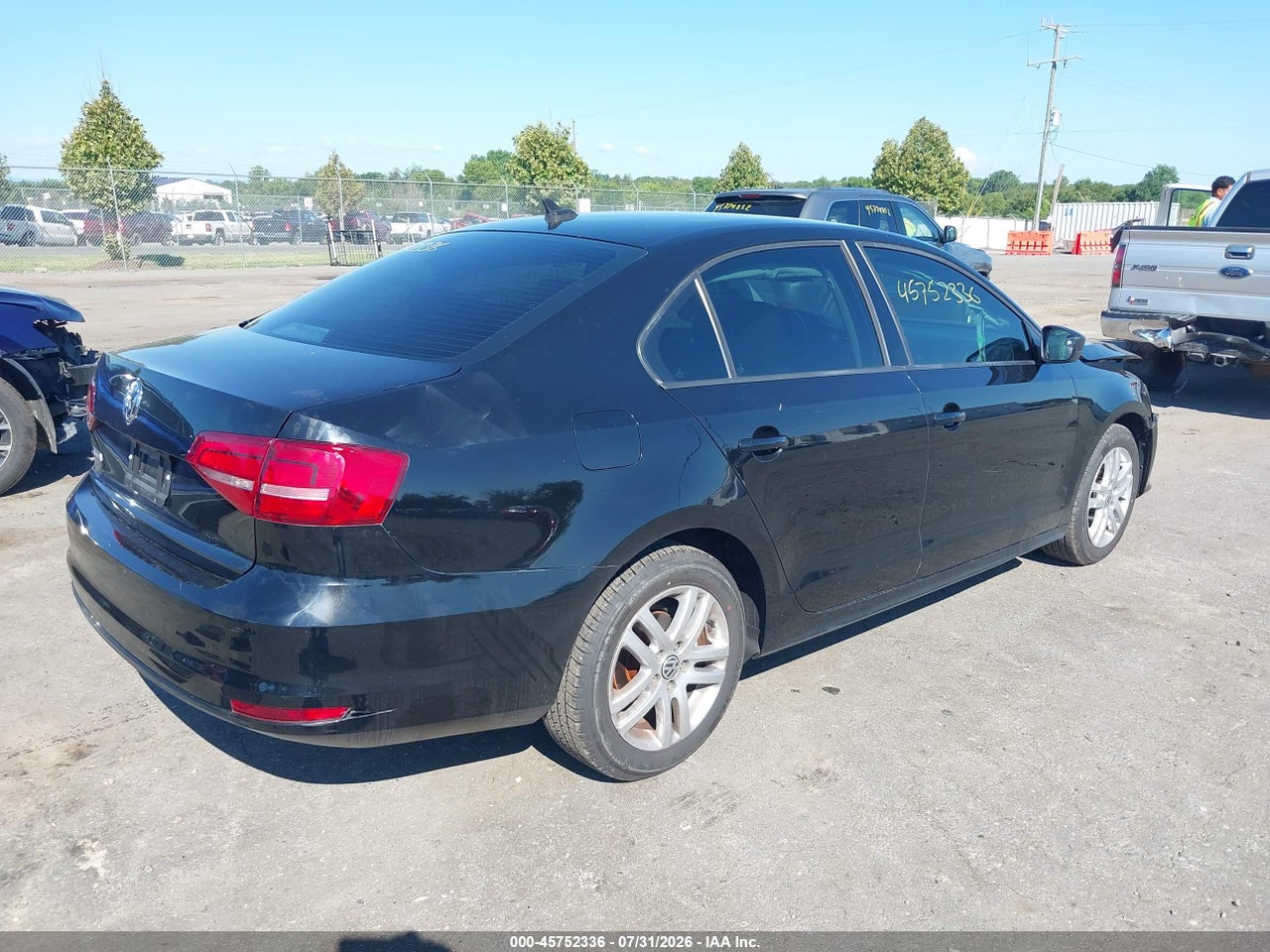 2015 VOLKSWAGEN JETTA 2.0L S · 4/11