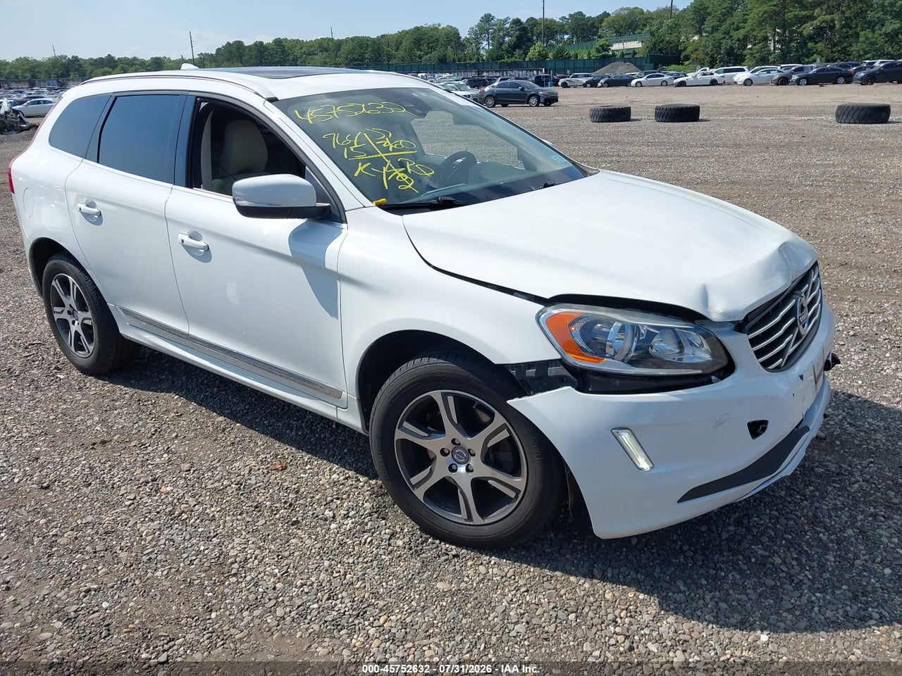 YV4902DZ8E2****** · 2014 VOLVO XC60 T6 R-DESIGN