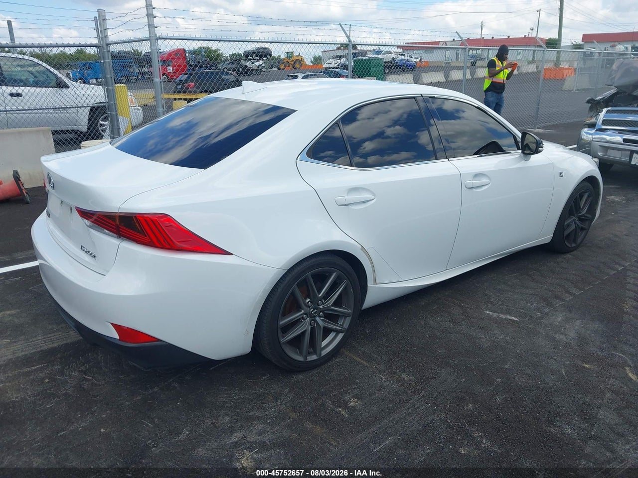 2017 LEXUS IS 200T · 4/11