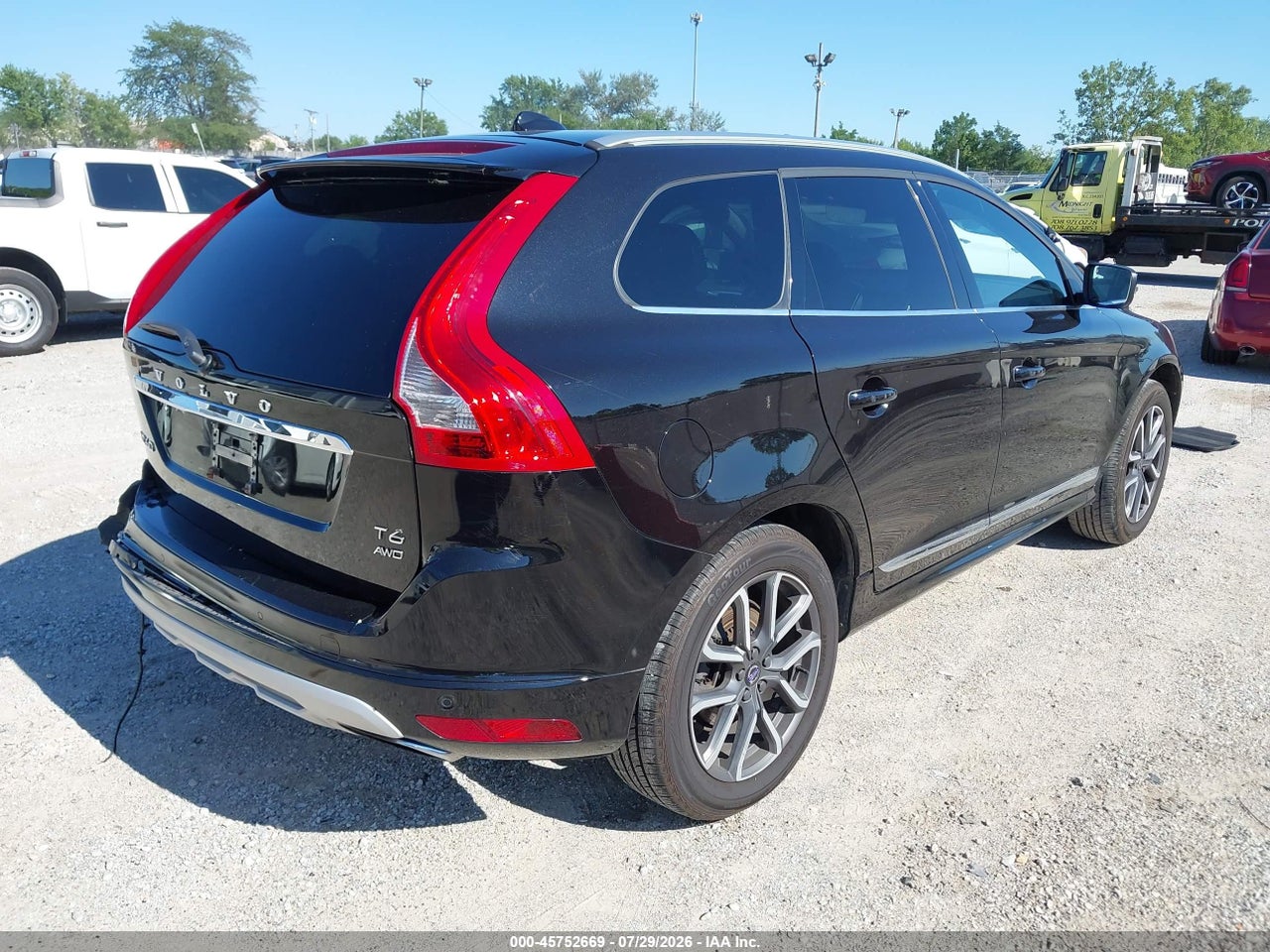 2017 VOLVO XC60 T6 DYNAMIC · 4/11