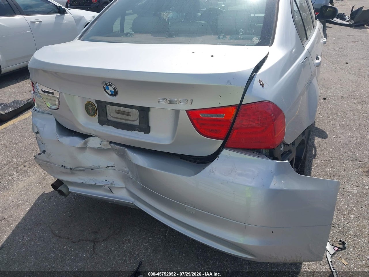 2011 BMW 328I · 6/11