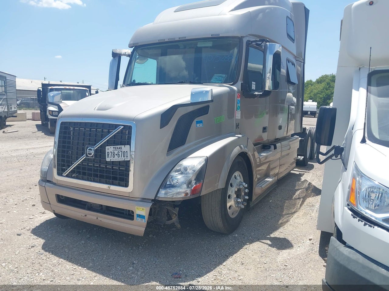 2016 VOLVO VN VNL · 2/4