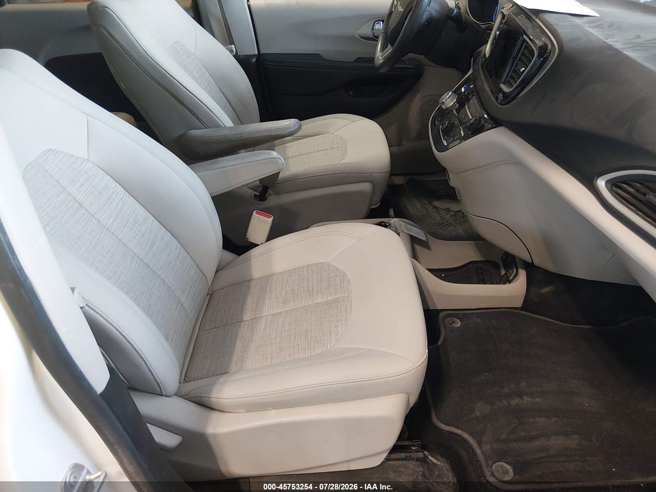 2018 CHRYSLER PACIFICA HYBRID TOURING PLUS · 5/11