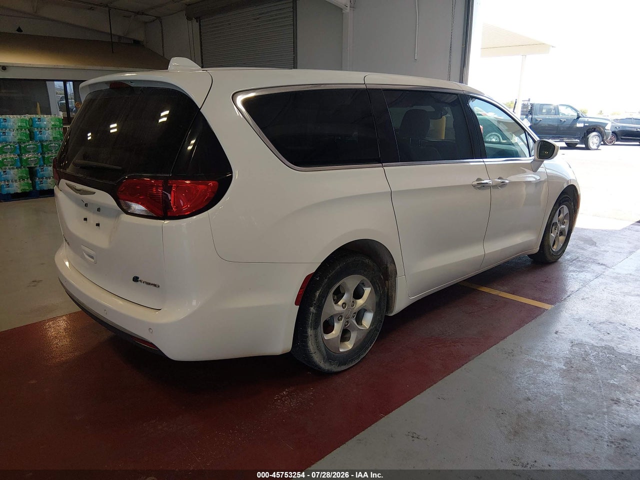 2018 CHRYSLER PACIFICA HYBRID TOURING PLUS · 4/11