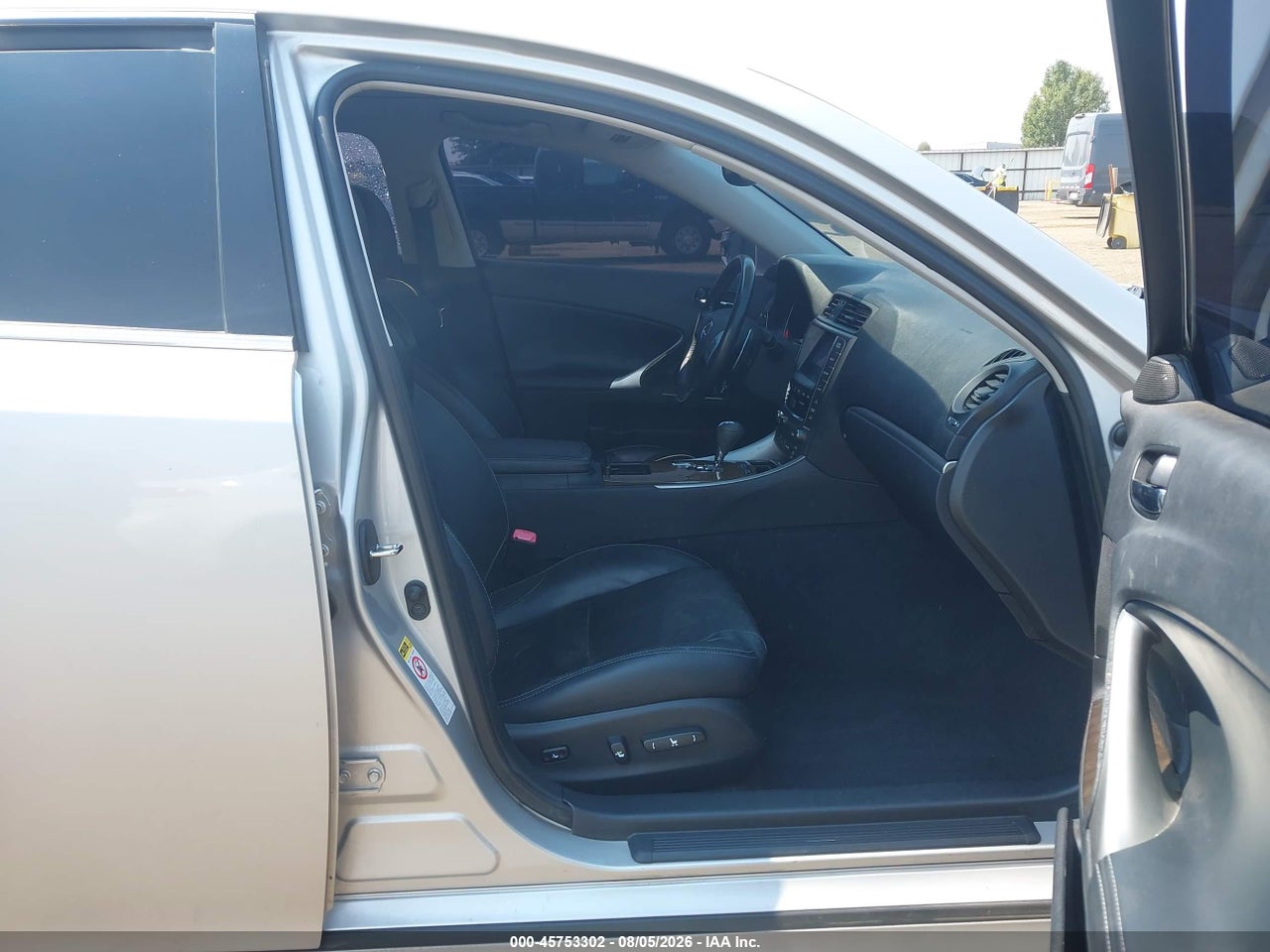 JTHBF5C22B5****** · 2011 LEXUS IS 250   · 5/11