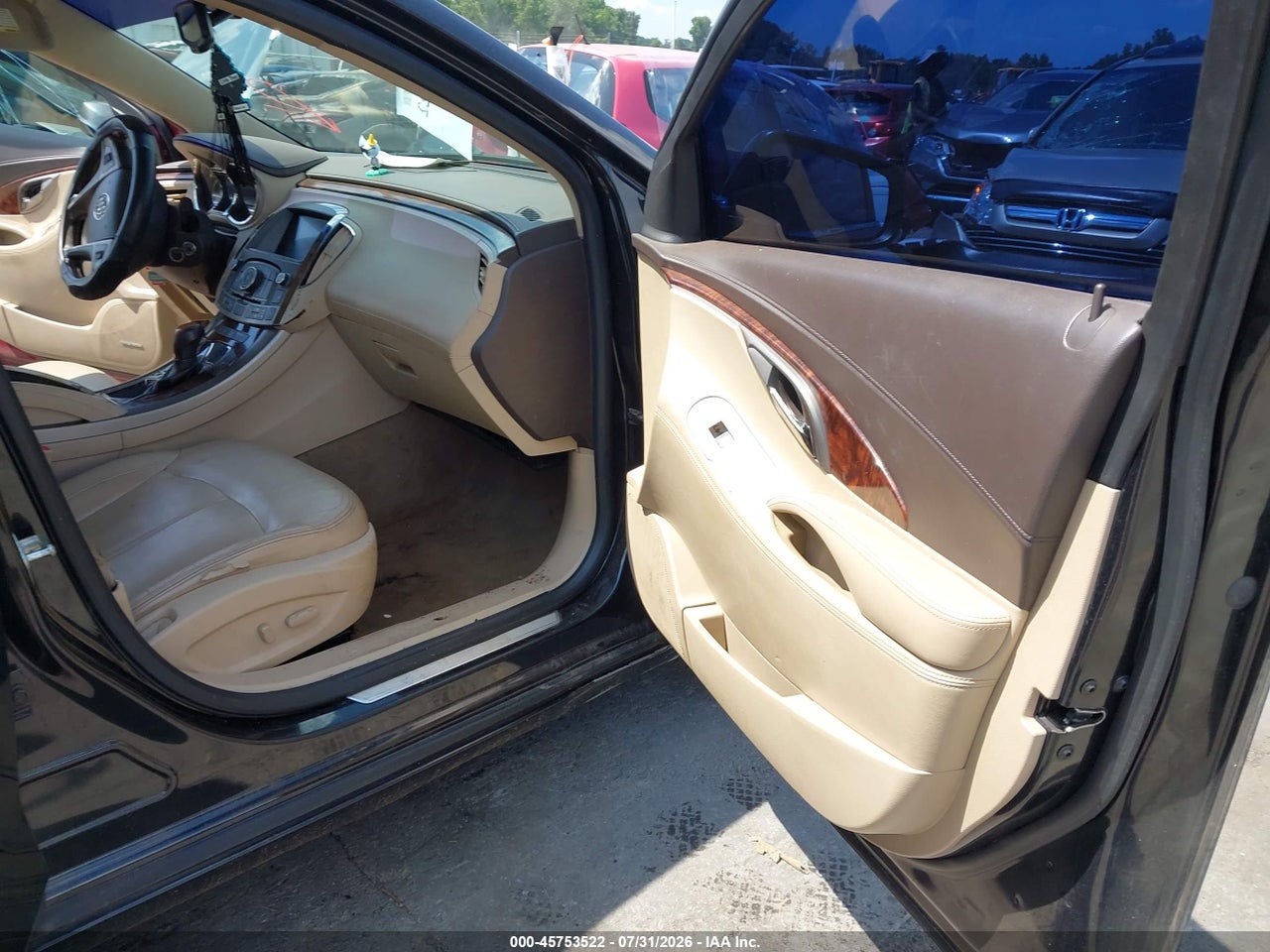 1G4GC5G39CF****** · 2012 BUICK LACROSSE LEATHER GROUP · 5/11