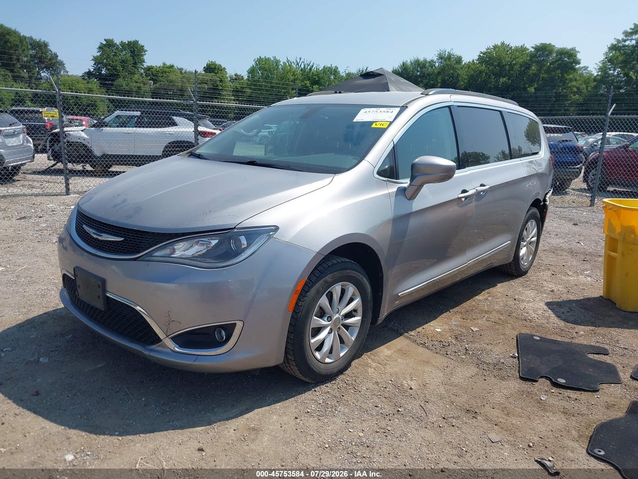2017 CHRYSLER PACIFICA TOURING-L · 2/11