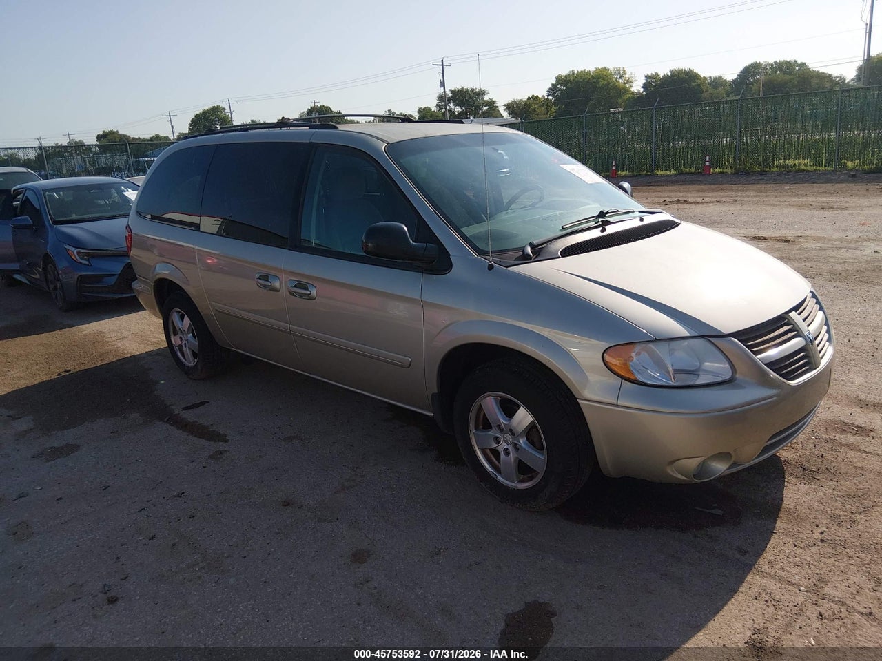 2D4GP44L45R****** · 2005 DODGE GRAND CARAVAN SXT