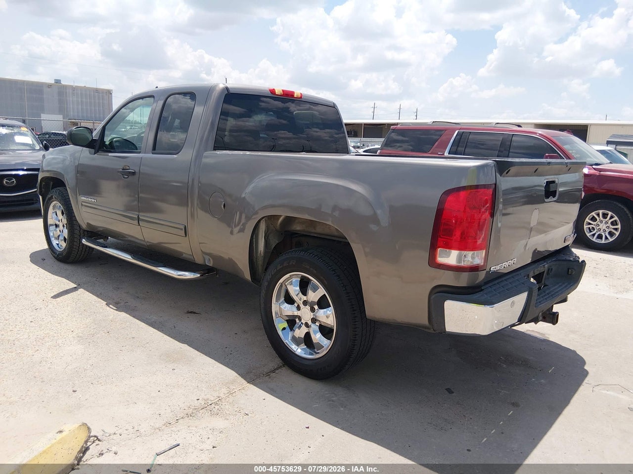 2013 GMC SIERRA 1500 SLE · 3/10