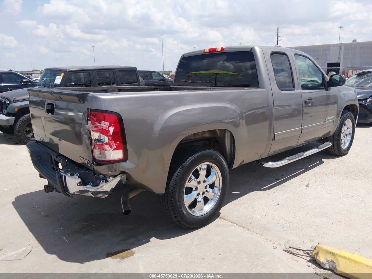 2013 GMC SIERRA 1500 SLE · 4/10