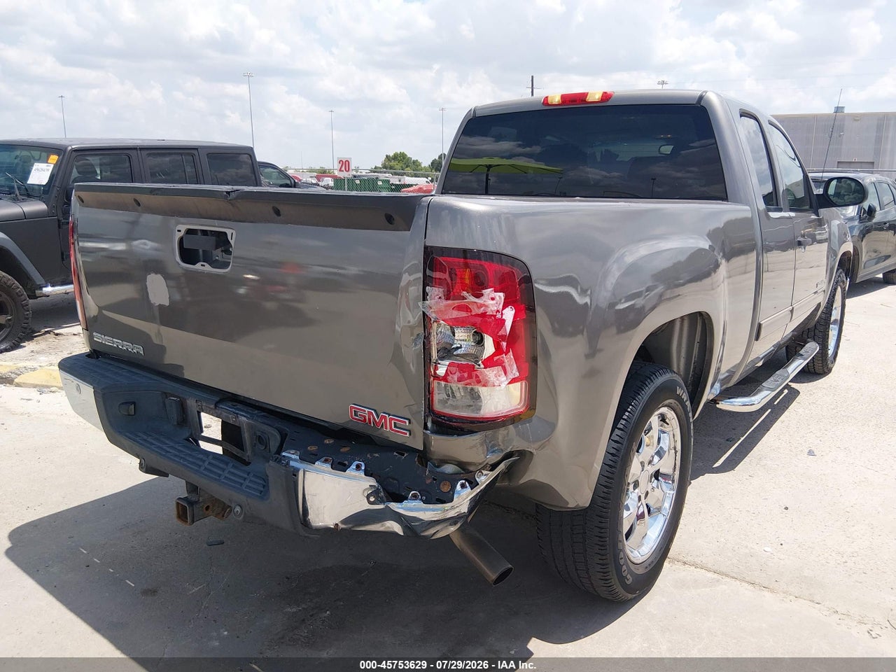 2013 GMC SIERRA 1500 SLE · 6/10