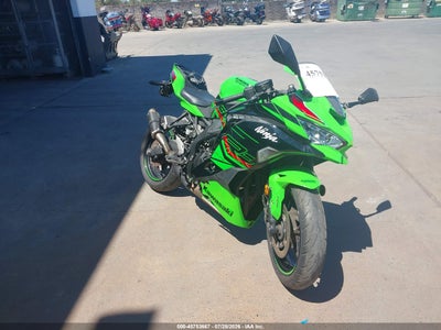 ML5ZXCS10RD****** · 2024 KAWASAKI ZX400 S