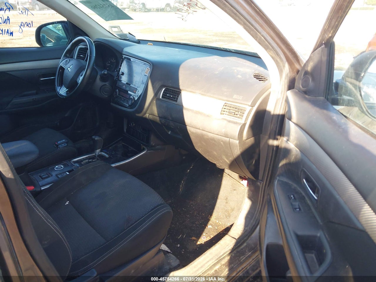 2018 MITSUBISHI OUTLANDER ES/LE/SE/SEL · 5/11
