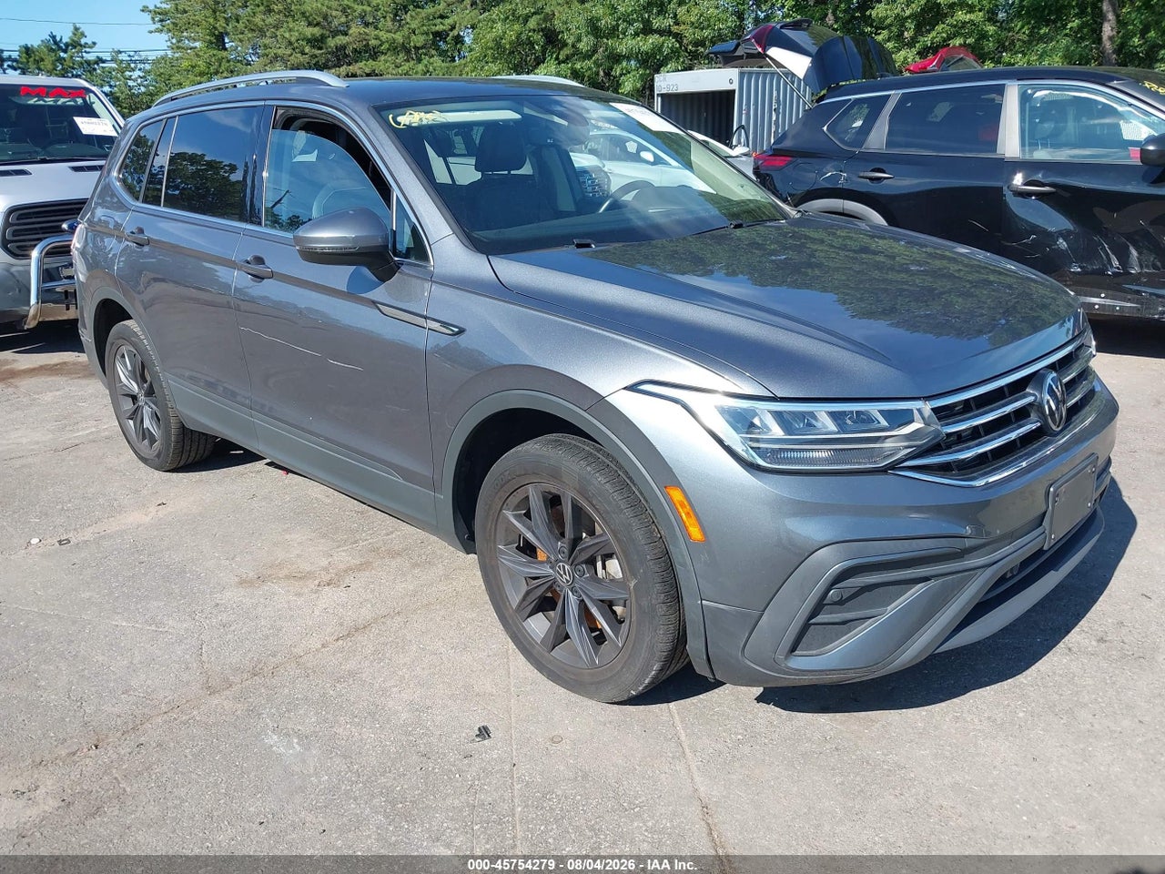 2022 VOLKSWAGEN TIGUAN 2.0T SE