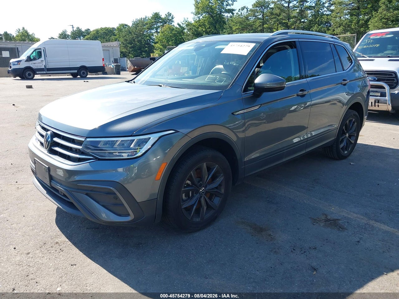 2022 VOLKSWAGEN TIGUAN 2.0T SE · 2/10
