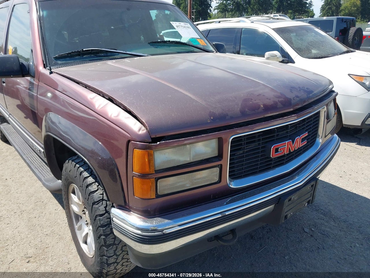1996 GMC SUBURBAN K1500 · 6/10