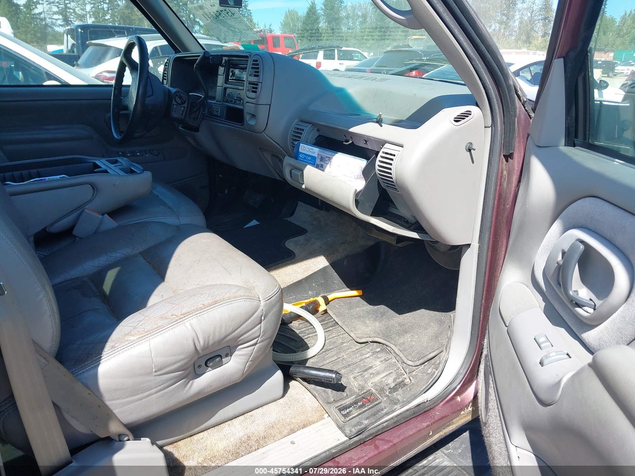 1996 GMC SUBURBAN K1500 · 5/10