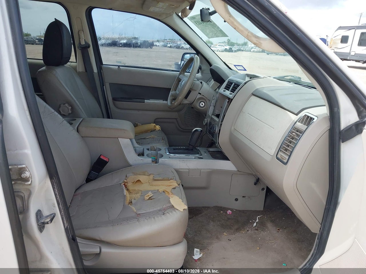 4M2CN8BG4AK****** · 2010 MERCURY MARINER · 5/10