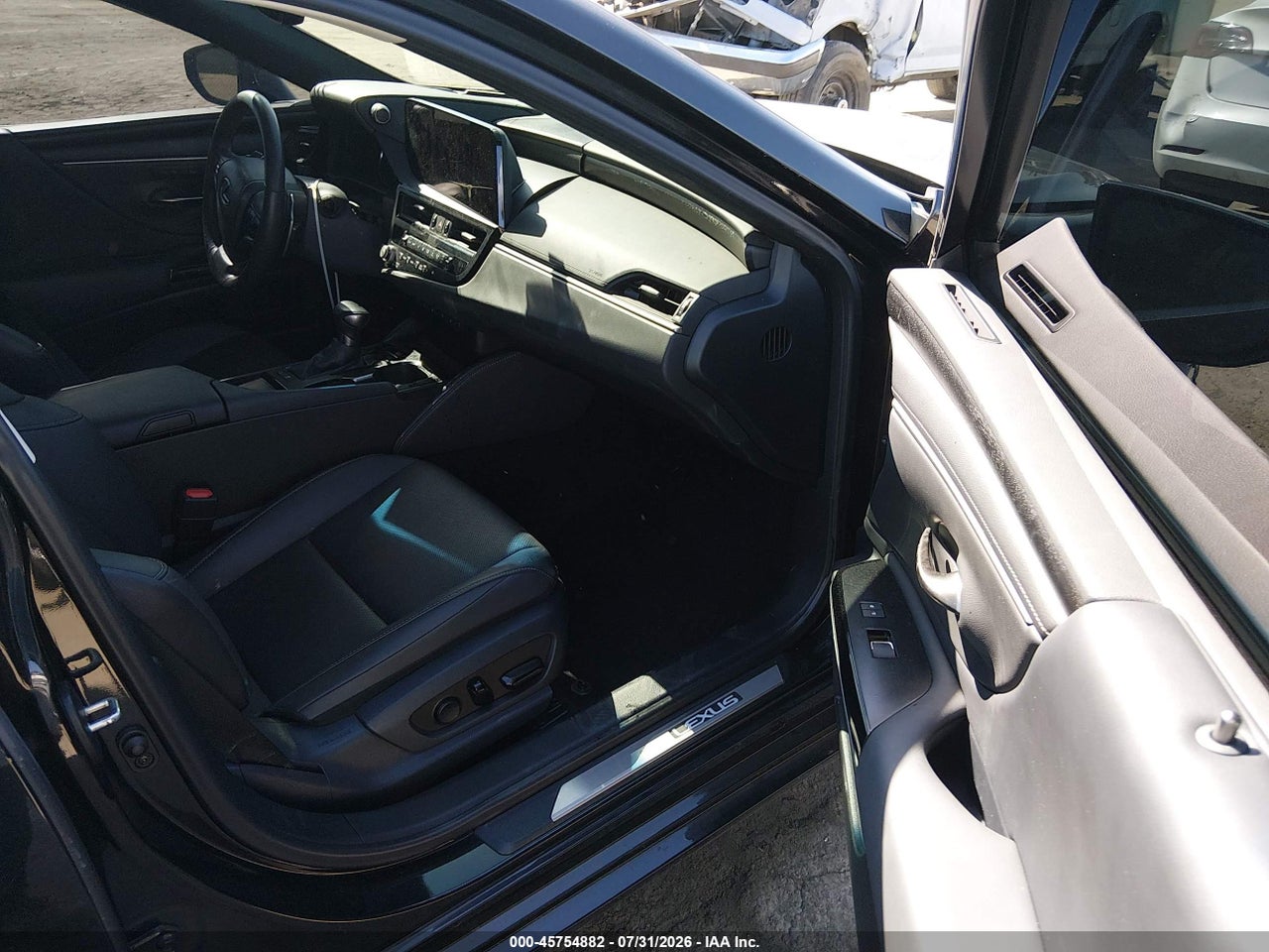 2024 LEXUS ES 300H · 5/11