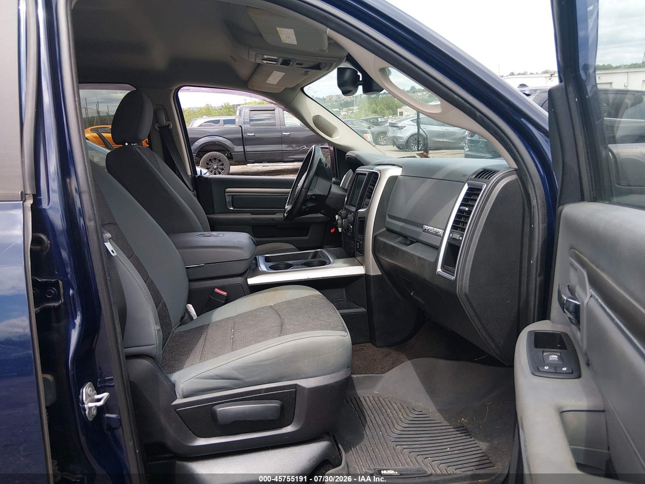 2017 RAM 1500 BIG HORN  4X4 5'7 BOX · 5/11