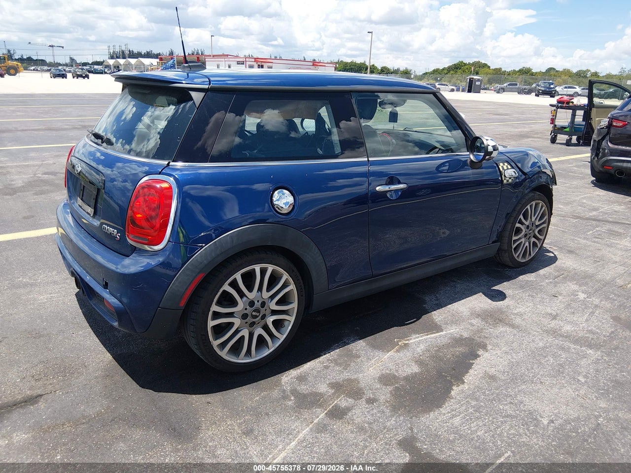 WMWXP7C54F2****** · 2015 MINI HARDTOP COOPER S · 4/11