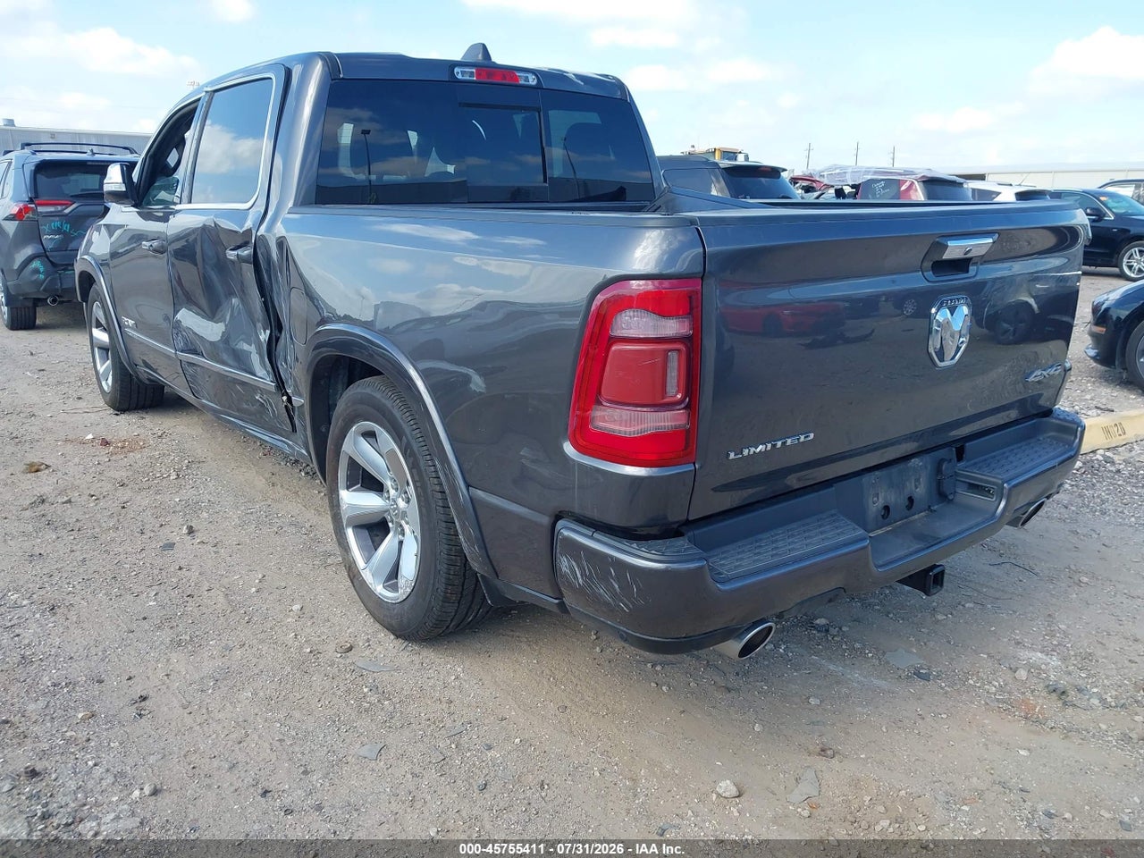 2020 RAM 1500 LIMITED  4X4 5'7 BOX · 3/10