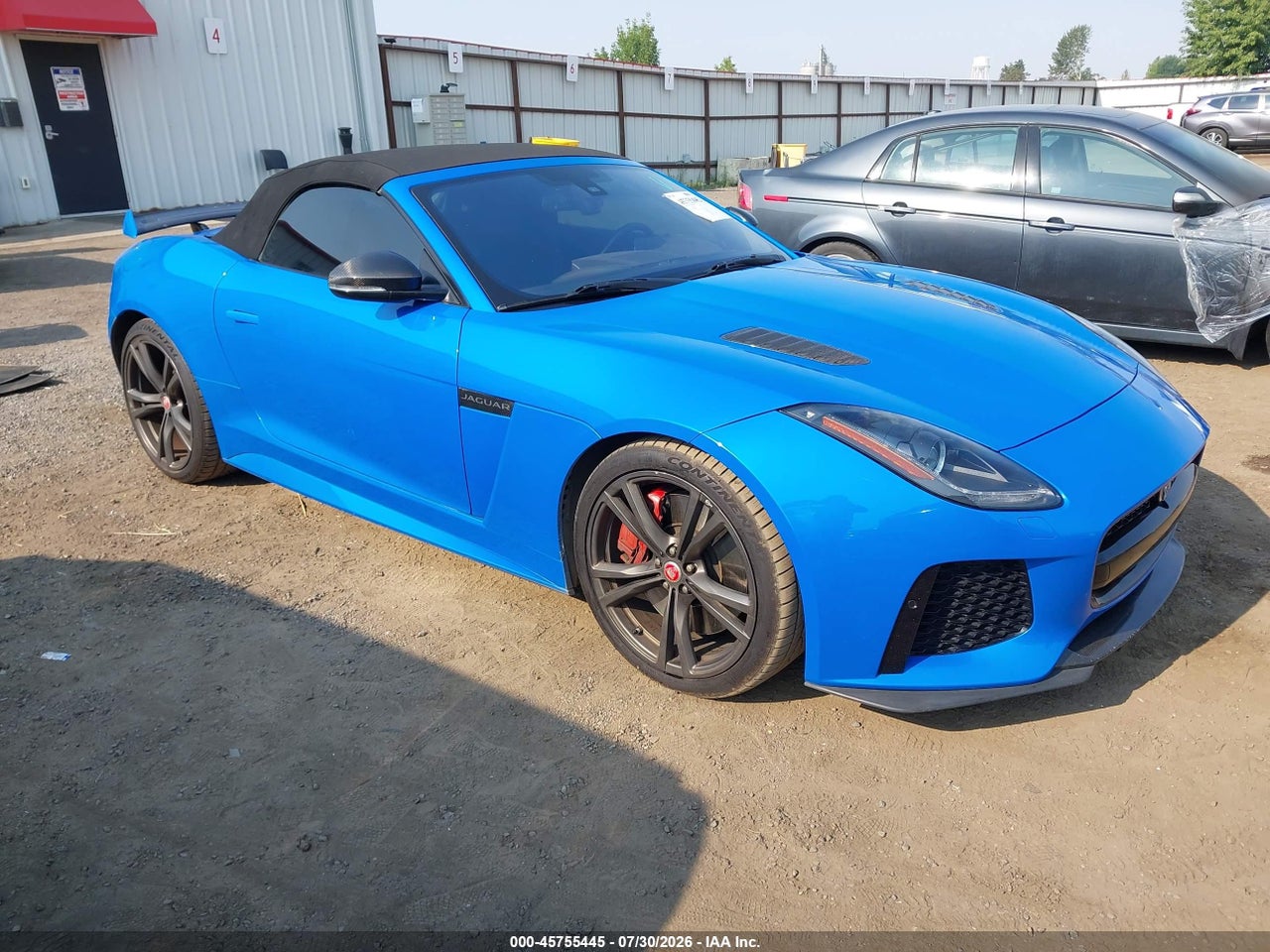SAJWJ6K87HM****** · 2017 JAGUAR F-TYPE SVR