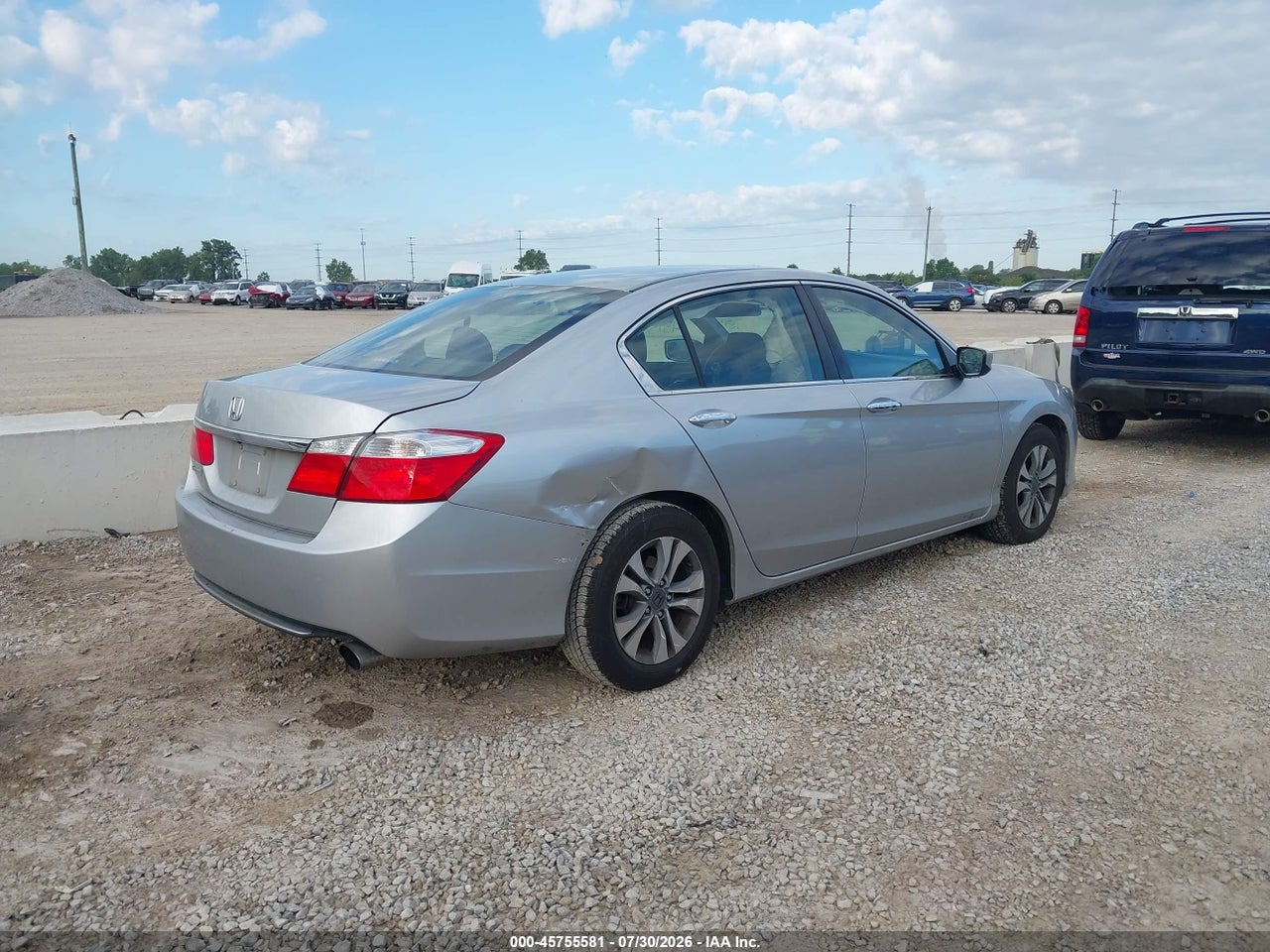 2015 HONDA ACCORD LX · 4/11