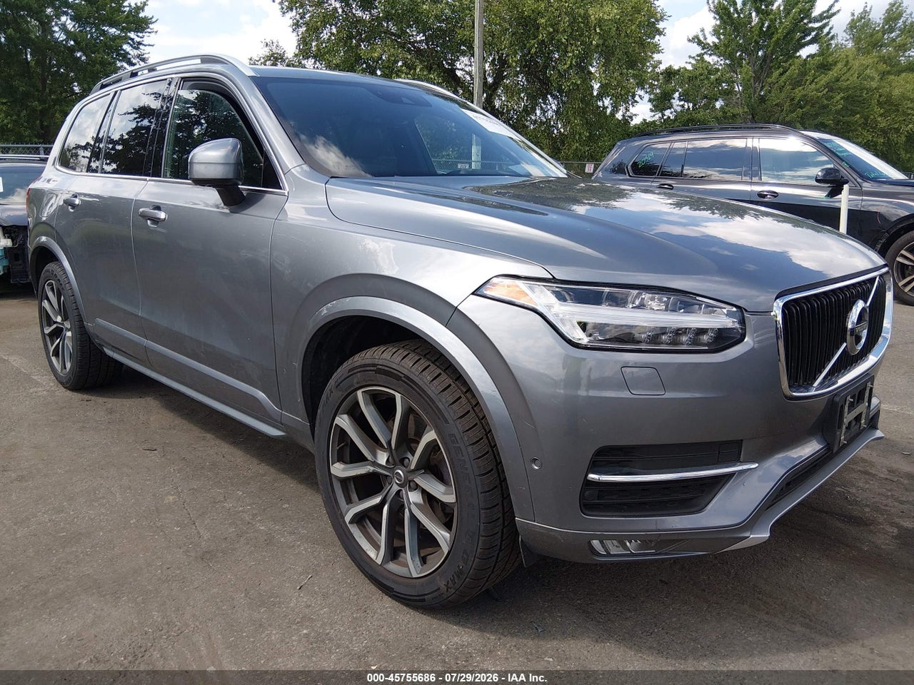 YV4A22PK4G1****** · 2016 VOLVO XC90 T6 MOMENTUM
