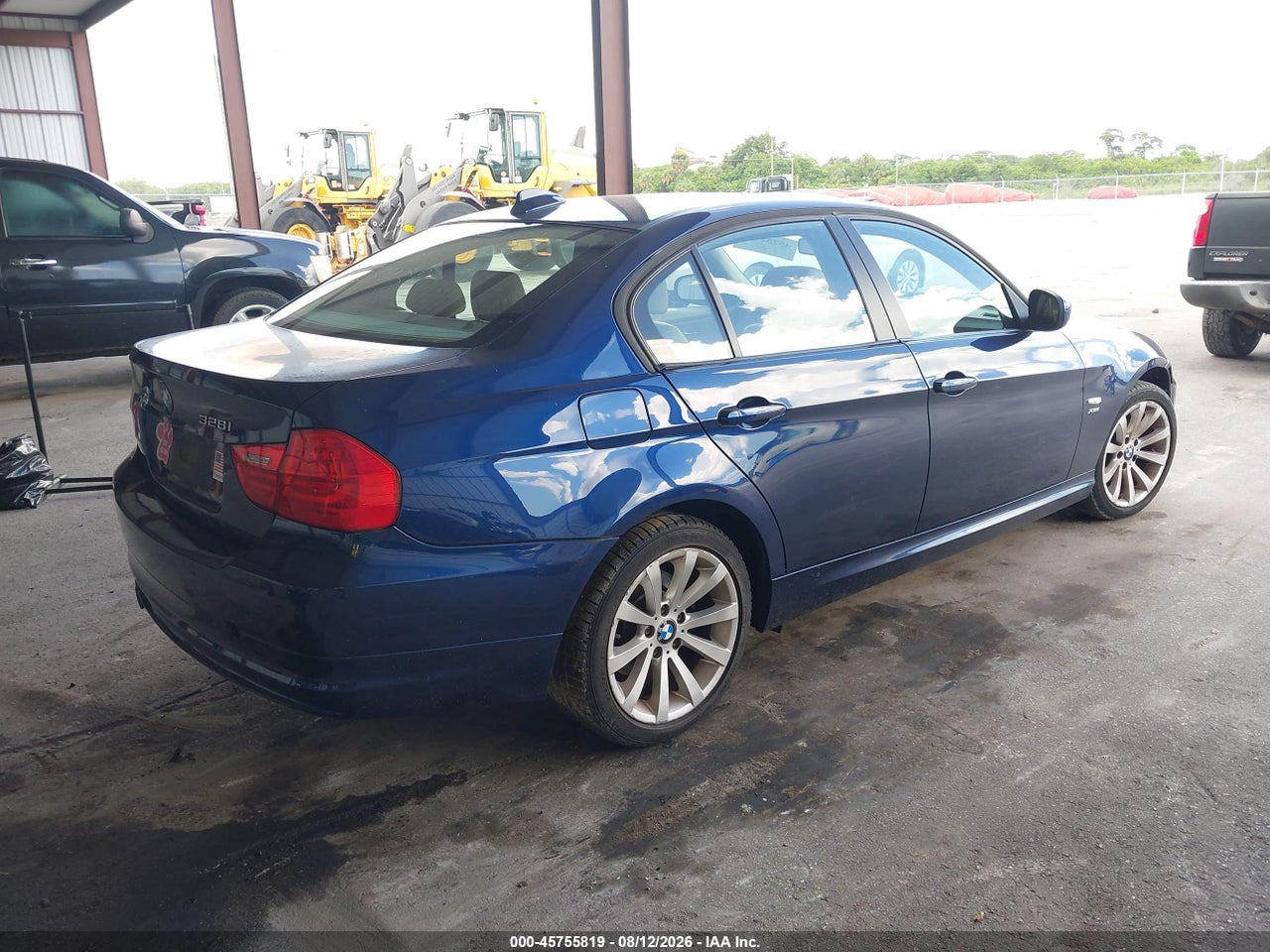 2011 BMW 328I XDRIVE · 4/10
