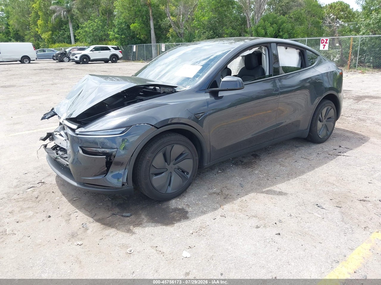 2026 TESLA MODEL Y   · 2/9