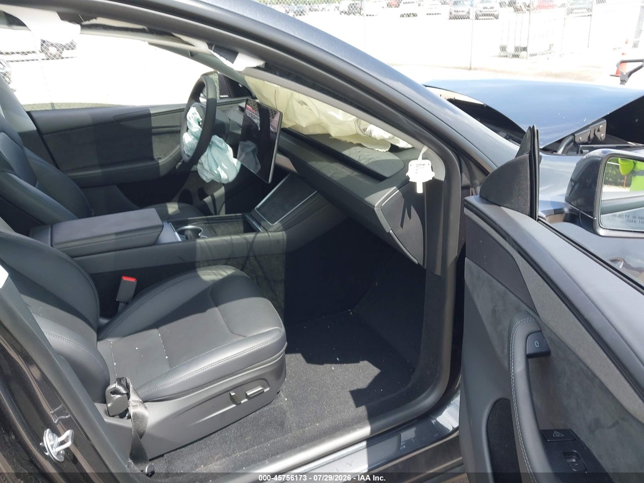 2026 TESLA MODEL Y   · 5/9