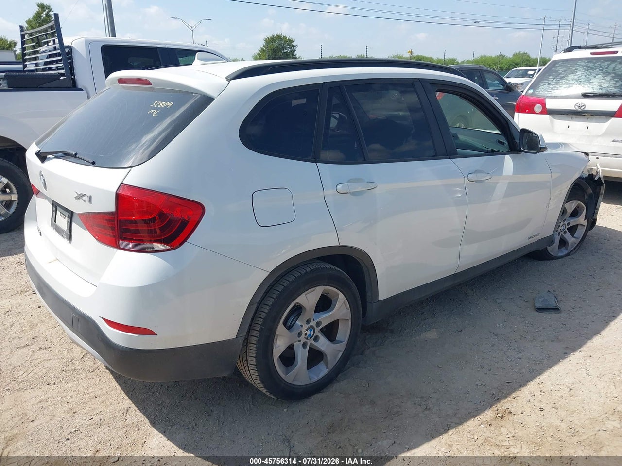 2015 BMW X1 SDRIVE28I · 4/11