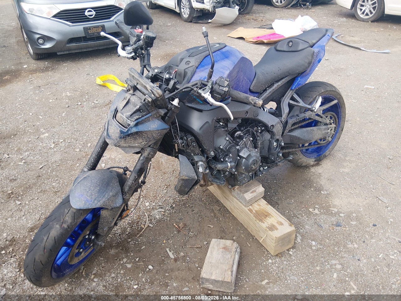 2025 YAMAHA MT09 · 2/11