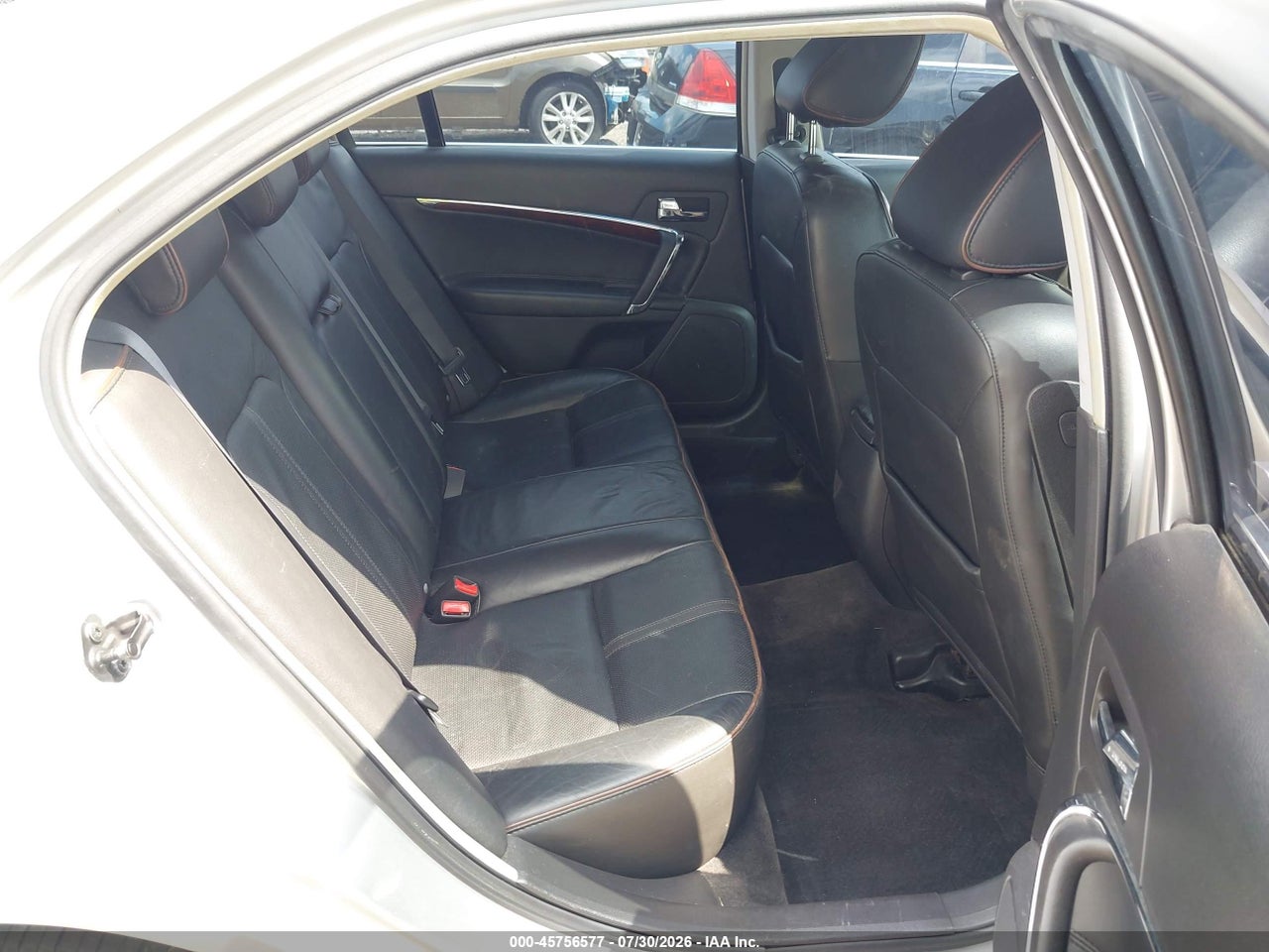 3LNHL2GC9AR****** · 2010 LINCOLN MKZ   · 8/11