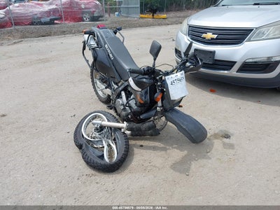2024 SUZUKI DR650 SE