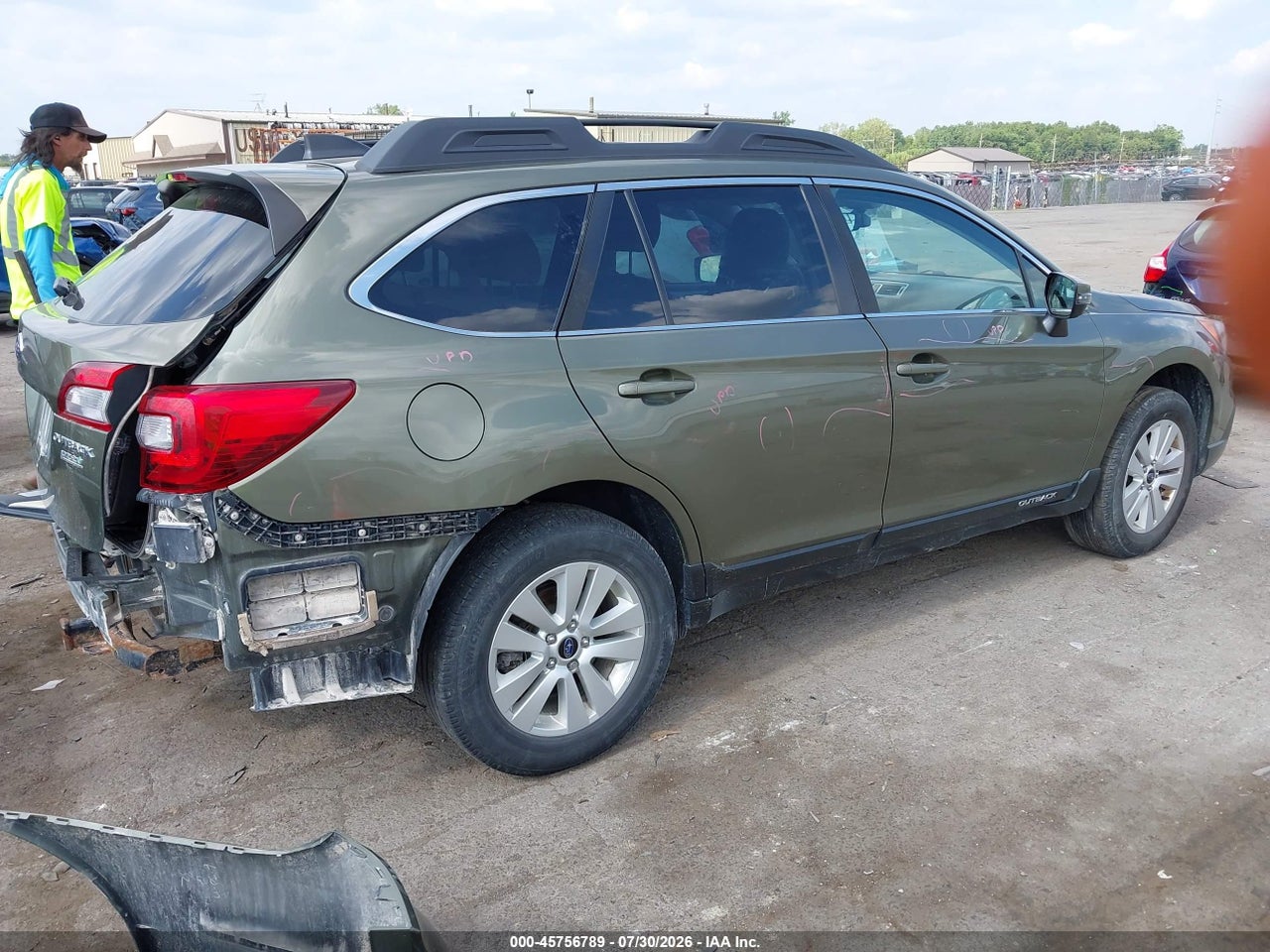 2017 SUBARU OUTBACK 2.5I PREMIUM · 4/11