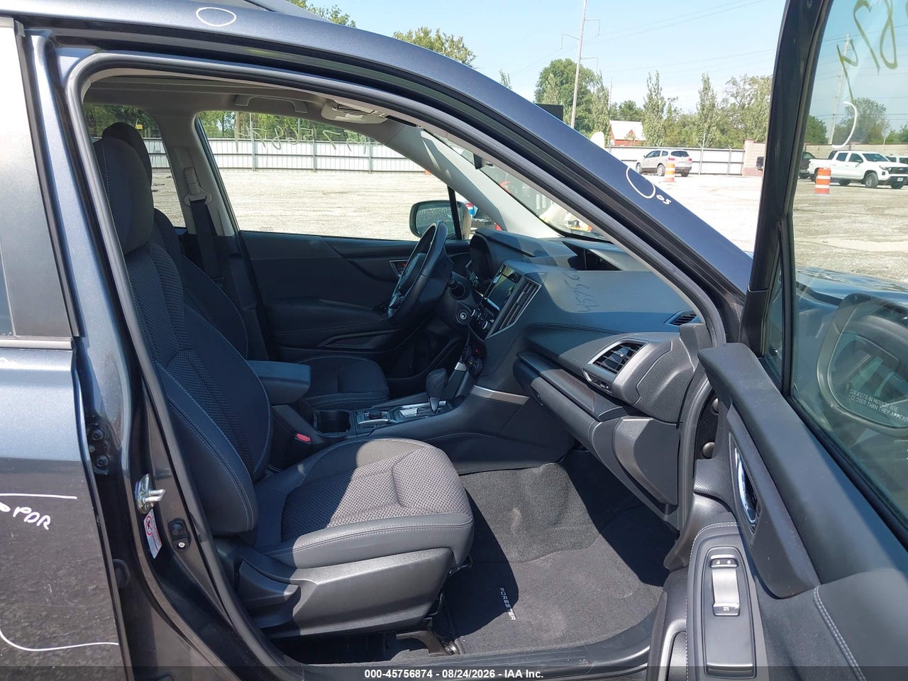 2019 SUBARU FORESTER PREMIUM · 5/11
