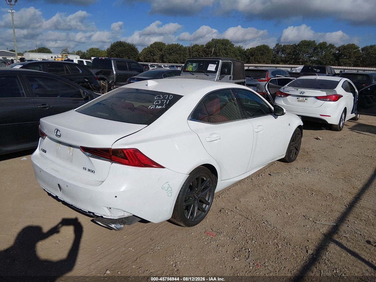2020 LEXUS IS 300 · 4/11