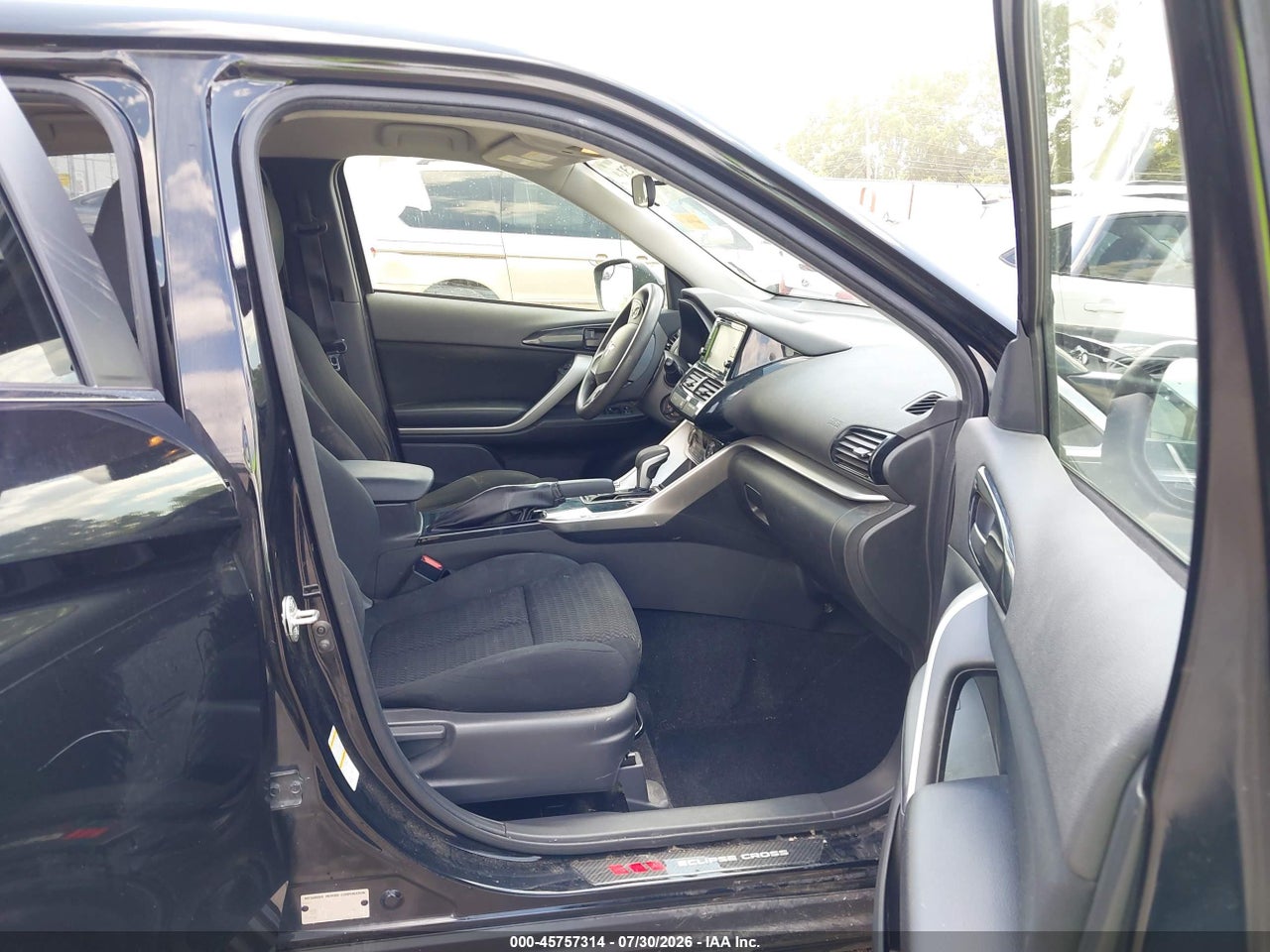 JA4ASUAA2NZ****** · 2022 MITSUBISHI ECLIPSE CROSS ES · 5/11