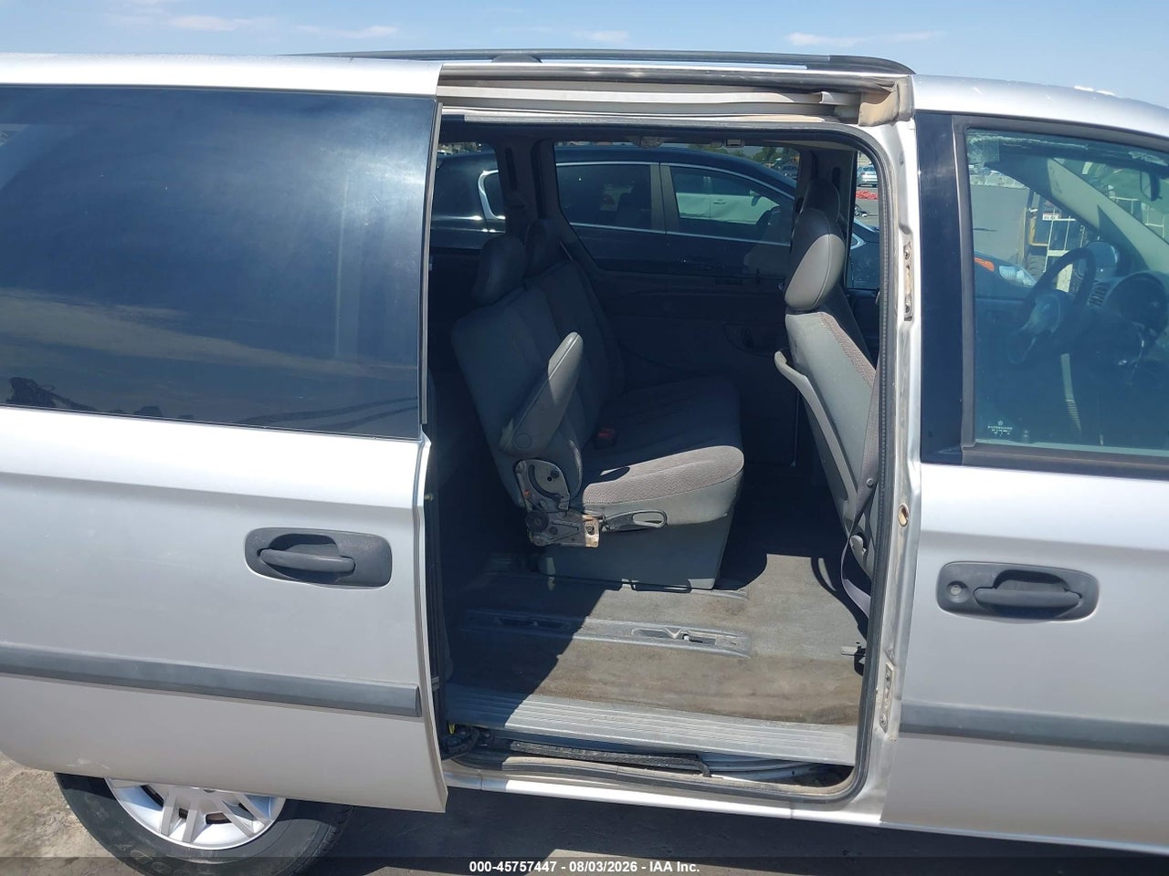 1D4GP25R96B****** · 2006 DODGE CARAVAN SE · 8/11