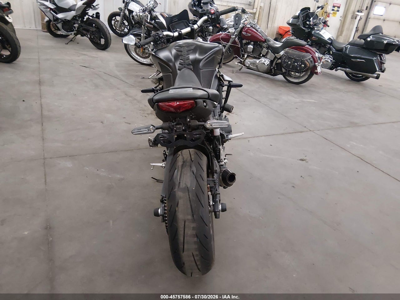 2022 YAMAHA MT09 · 6/11