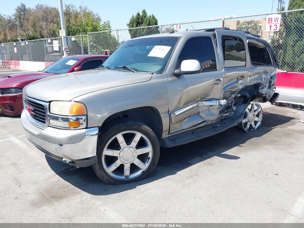 2003 GMC YUKON SLT · 2/10