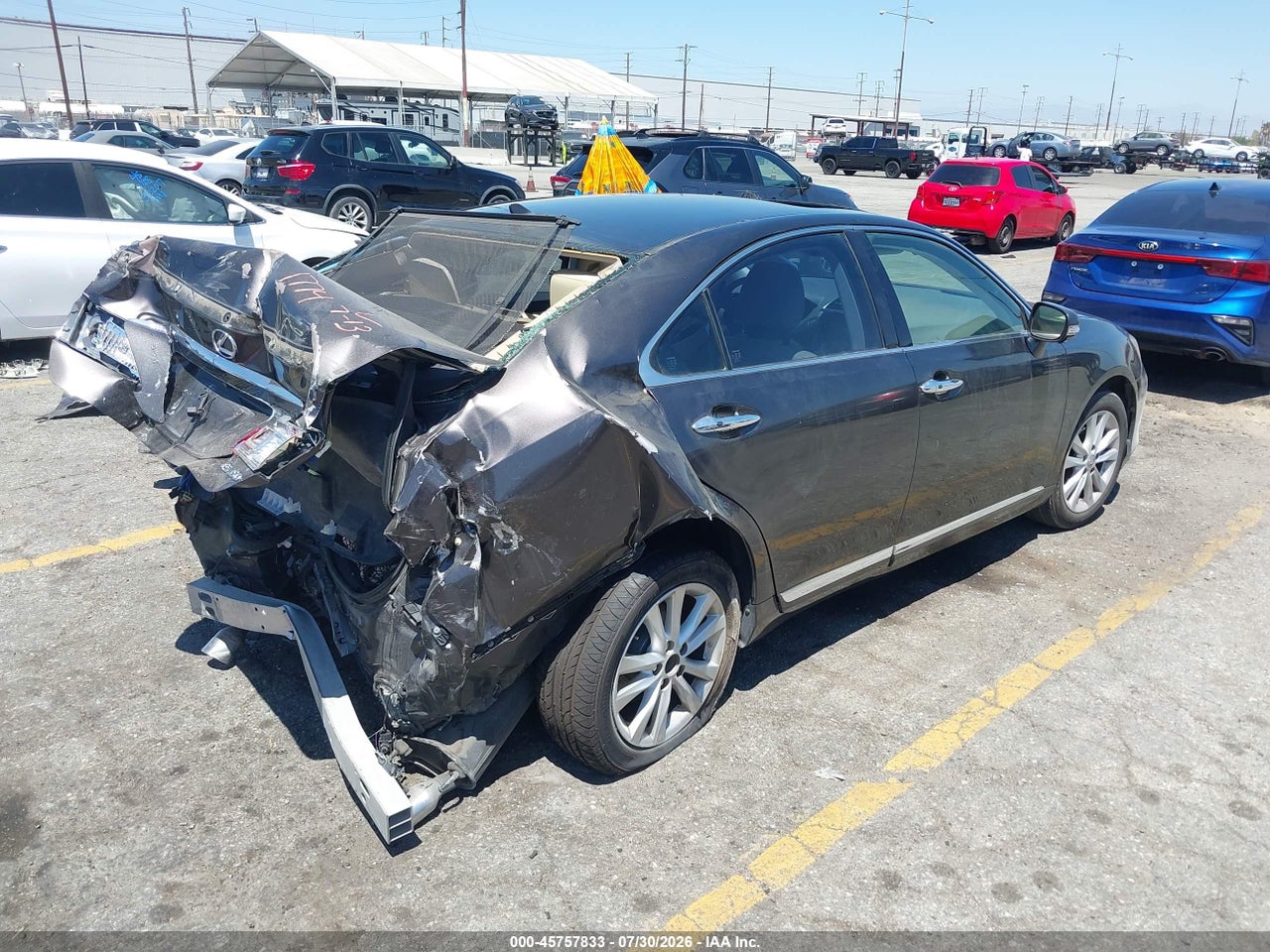 2011 LEXUS ES 350 · 4/11